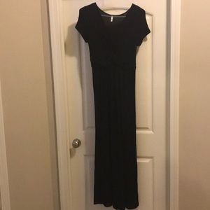Maternity maxi dress